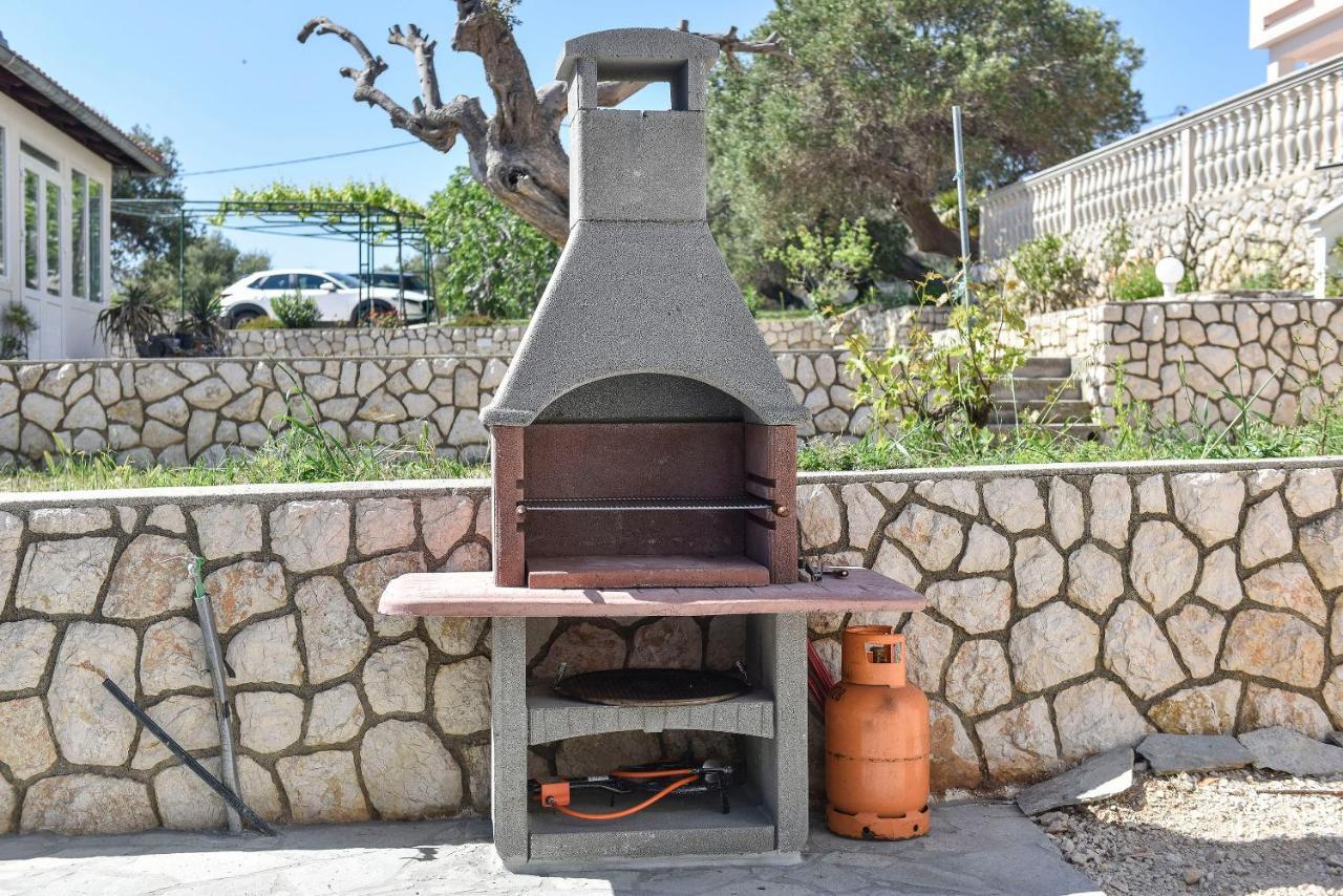 Moderner Bungalow mit Meerblick Lun  Exterior foto